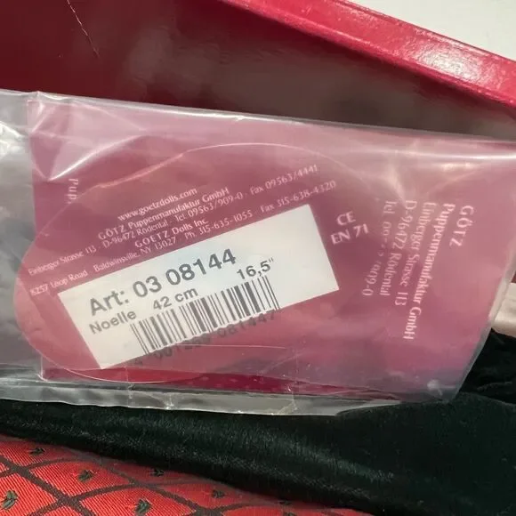 VINTAGE GOTZ German Noelle Doll In Box *Rare only 1,500 made LIMITED EDITION - Picture 10 of 16